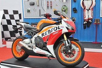 Siêu môtô Honda CBR1000RR Repsol 2015 chính hãng tại VN