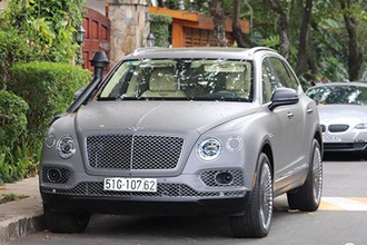 Bentley Bentayga hơn 20 tỷ độ khủng tại Việt Nam lên báo Tây 