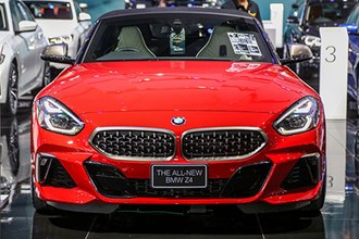 BMW Z4 2019 giá khởi điểm 2,9 tỷ đồng tại Thái Lan 