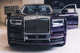 Siêu sang Rolls-Royce Phantom có vách ngăn riêng tư cho ông chủ