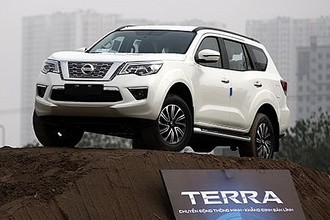 Nissan Việt Nam giảm giá X-Trail, Terra và Sunny tới 60 triệu 