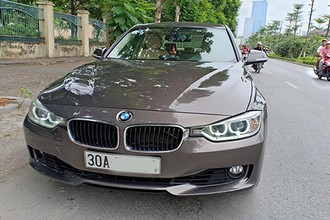 Cận cảnh xe sang BMW 320i chạy 4 năm giá còn 990 triệu