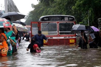 Video: Mumbai bị nhấn chìm do nước biển dâng