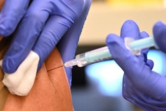 Chuyên gia nói gì về phản ứng nổi hạch sau tiêm vaccine phòng COVID-19?