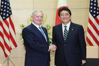 Ảnh: Tân Bộ trưởng Quốc phòng Mỹ James Mattis thăm Nhật Bản