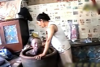 Săn rắn ăn thịt, lão nông hóa 'người rắn' đáng sợ và sự thật