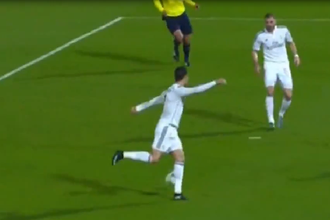 Chiêm ngưỡng cú sút rabona của Cristiano Ronaldo