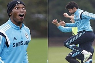 Clip Drogba tấu hài trong buổi tập của Chelsea