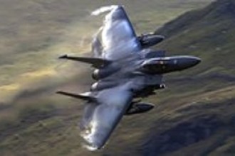 Tiêm kích F15 Eagle diệt vệ tinh nguy hiểm đến mức nào?