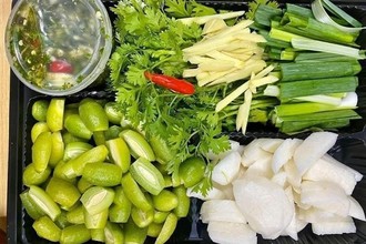 Nhót xanh thành món ăn “hot trend” giá siêu đắt 430.000 đồng/kg