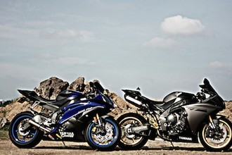 “Anh, em xế khủng” Yamaha R1 và R6 “đối đầu” tại Việt Nam