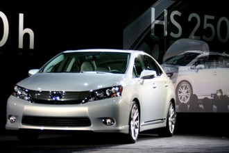 Gần 20 nghìn xe sang Lexus HS250h "dính lỗi" điện 