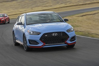 Hyundai Veloster N đắt hơn bản tiêu chuẩn gần 200 triệu