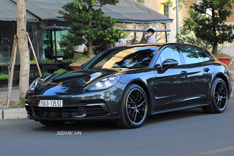 "Soi" Porsche Panamera 4 Sport Turismo hơn 6 tỷ ở Sài Gòn