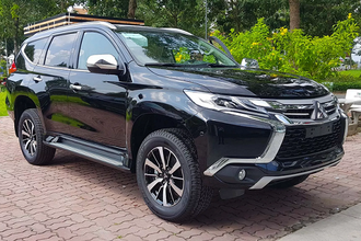 Mitsubishi Pajero Sport MT "xả hàng", giảm gần 200 triệu đồng