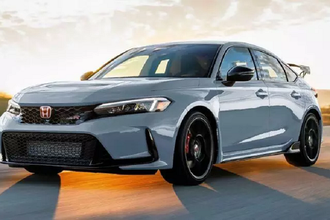 Honda Civic Type R đội giá gấp đôi, tiền “lạc” bằng giá xe ở Mỹ