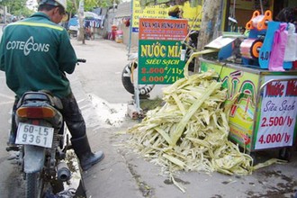 Nước mía vỉa hè: Tiện lợi nhưng không an toàn