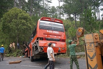 Phó thủ tướng tuyên dương tài xế chấp nhận chết cứu khách