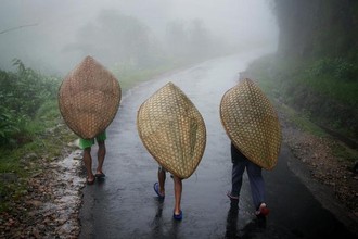 Cuộc sống trong ngôi làng mệnh danh là “nơi ẩm ướt nhất thế giới“