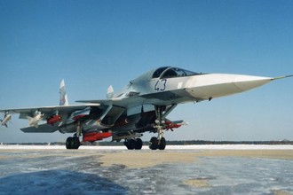 Su-34 ném bom phá băng cứu trợ lũ lụt phía bắc nước Nga