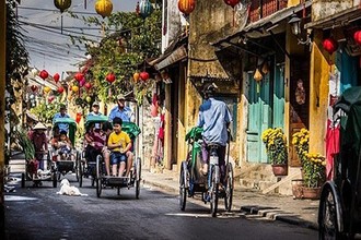 Du lịch dịp Tết: Đi đâu, nên đi hay ở nhà?