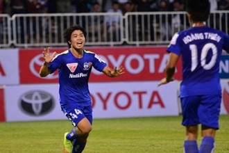 Công Phượng, Xuân Trường, Tuấn Anh mở màn V-League 2015 tưng bừng