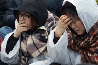 Đắng lòng nỗi đau người nhà nạn nhân vụ chìm phà Sewol