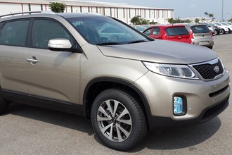 Cận cảnh Sorento số sàn, máy dầu 903 triệu đồng tại VN