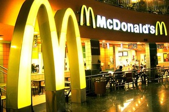 Đột nhập bếp ăn của ông lớn Mc Donald