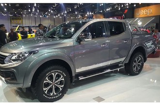 Mitsubishi Triton có “anh em song sinh” Fiat Fullback