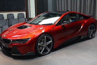 Siêu xe BMW i8 “rực lửa” của dân chơi Abu Dhabi