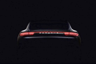 Porsche tung "ảnh nóng” hé lộ Panamera thế hệ mới