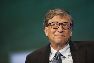 Video: Lý do Bill Gates rửa bát mỗi tối