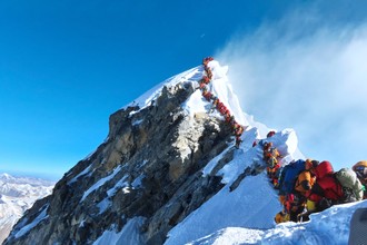 'Nóc nhà thế giới' Everest vẫn lớn lên theo mỗi năm