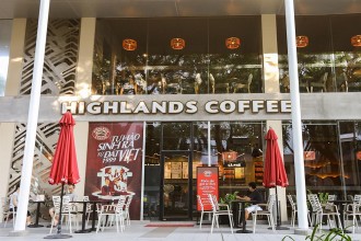 JFC kinh doanh Highland Coffee thế nào trước khi chuyển nhượng Phở 24 