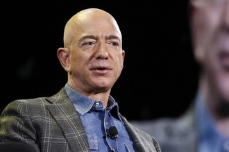 Tài sản của tỷ phú Bezos giảm đến 20 tỷ USD trong vài giờ