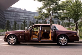 Rolls-Royce Phantom Lửa Thiêng của ông Trịnh Văn Quyết được rao bán trở lại