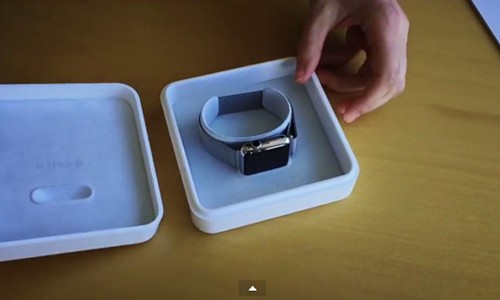 Xuất hiện video "đập hộp" Apple Watch trước 15 ngày ra mắt