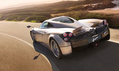 “Thần gió” Pagani Huayra Roadster sẽ ra mắt trong tháng 9