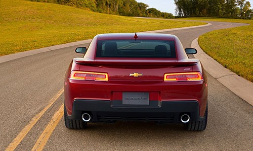 Chevy giảm giá Camaro Z/28 để đón tân binh Camaro 2016