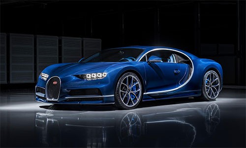 Siêu xe Bugatti Chiron triệu đô dùng ghế "rởm"