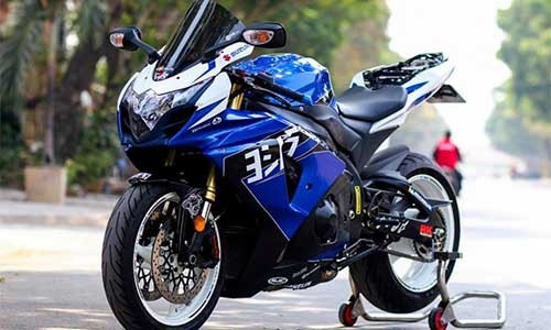 3000 xe môtô Suzuki GSX-R1000 dính lỗi động cơ