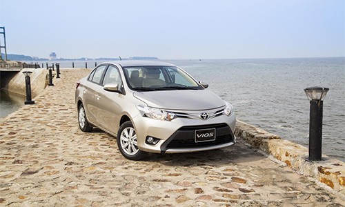 Doanh số bán xe ôtô Toyota giảm 20% trong tháng 2/2018