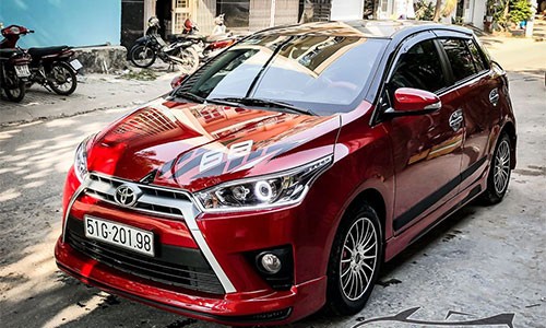 Xe giá rẻ Toyota Yaris lên đồ chơi cực chất ở Sài Gòn 