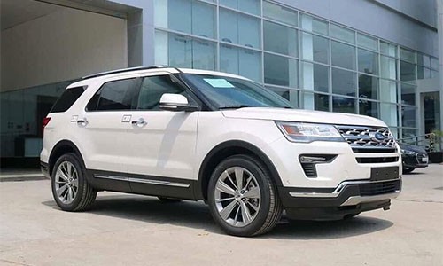 Ford Explorer 2018 tại Việt Nam bị “kênh giá” 200 triệu 