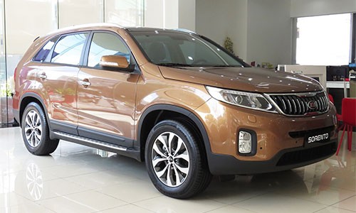 “Soi” Kia Sorento 2018 màu mới từ 798 triệu tại Việt Nam