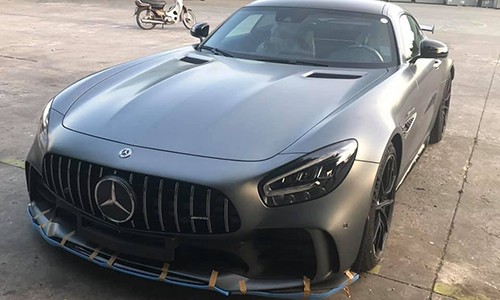 Cận cảnh siêu xe Mercedes-AMG GT R hơn 21 tỷ ở Sài Gòn