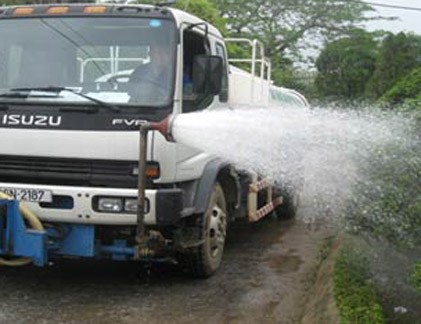 Tai nạn đường cao tốc: Đừng để người chết thay cây!