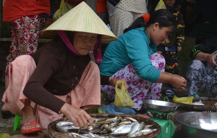 Phiên chợ Việt kỳ lạ chỉ họp vào đúng mùng 3 Tết