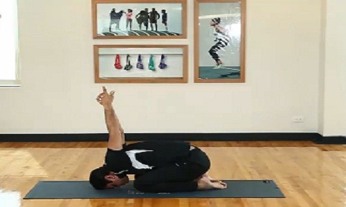 Bài tập Yoga chữa đau lưng cho dân văn phòng